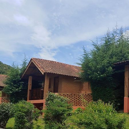 Pousada Recanto Da Vitoria Gonçalves Exterior foto
